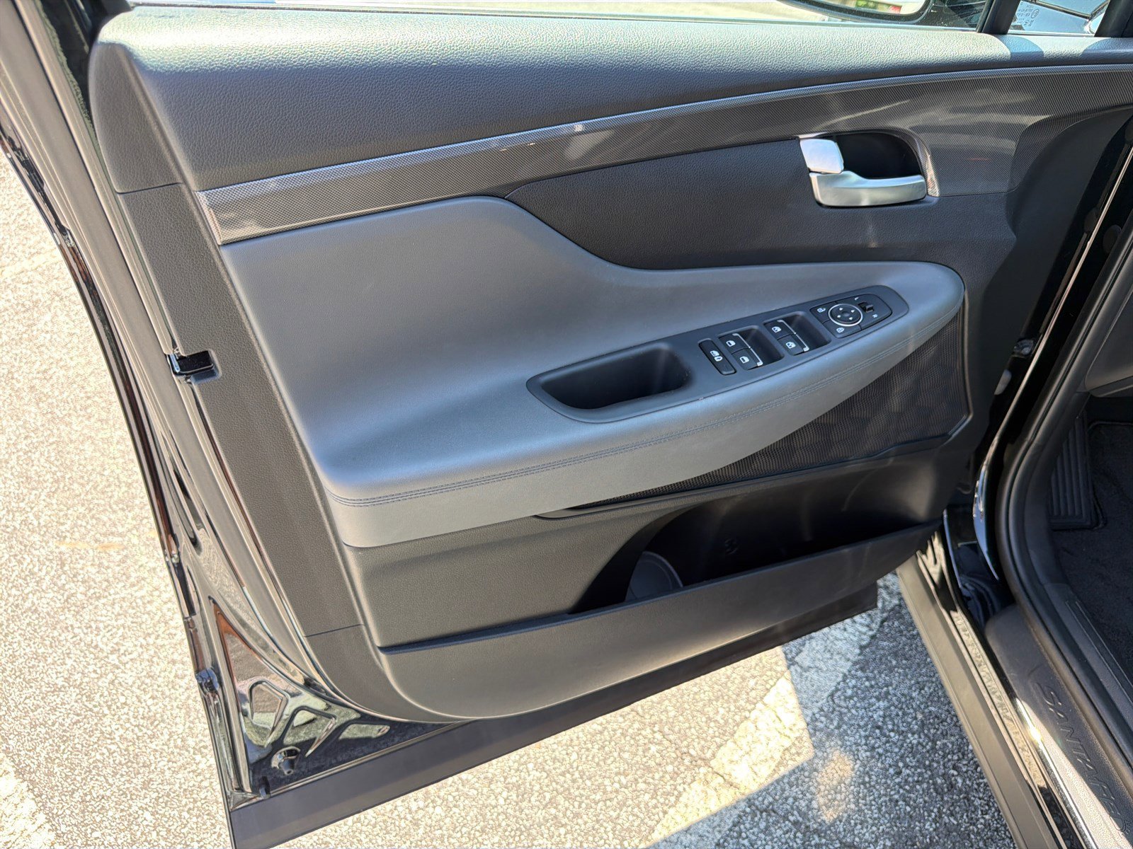 Used 2023 Twilight Black Hyundai SEL image 12