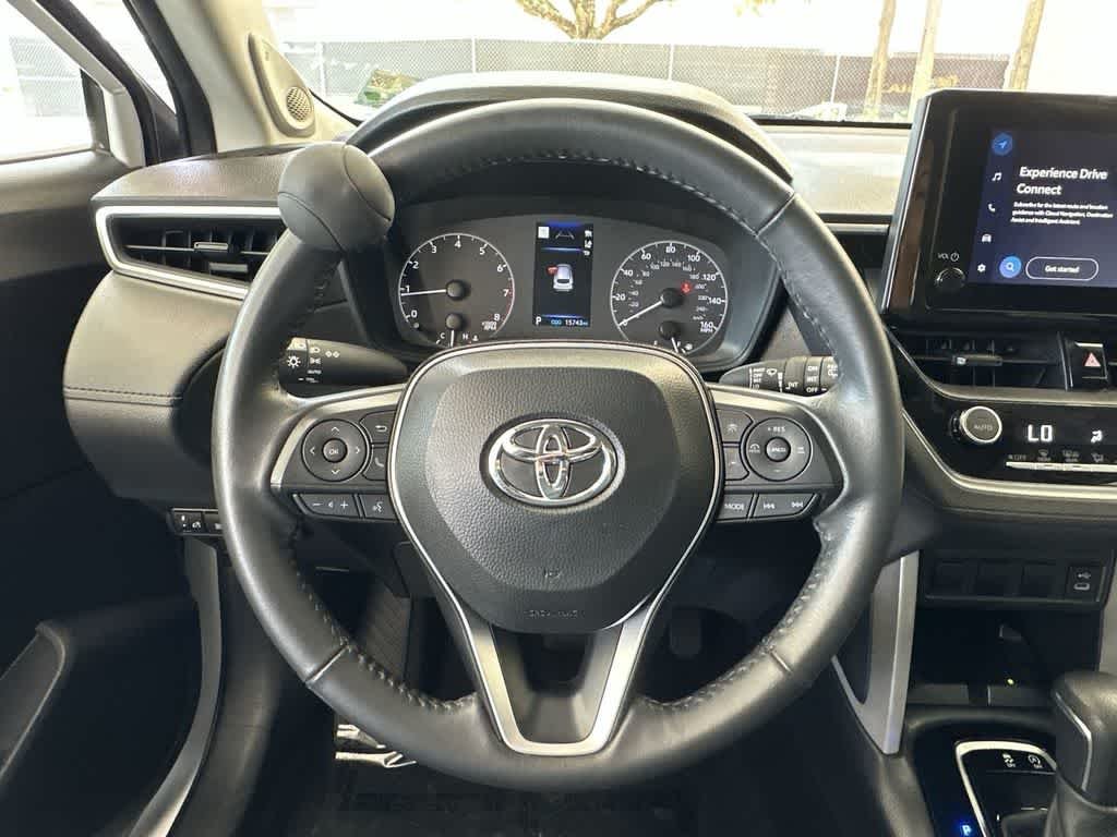 Used 2024 Wind Chill Pearl Toyota LE image 15