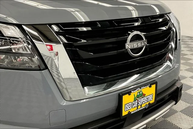 Used 2025 Boulder Gray Pearl Nissan Platinum image 35