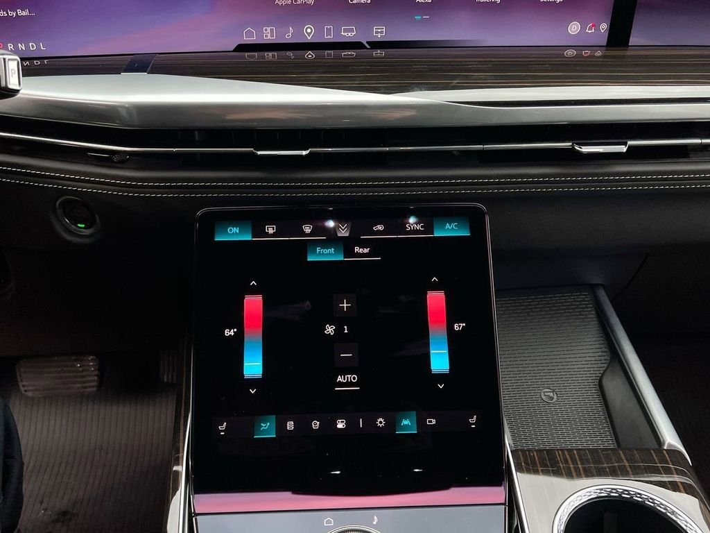 2025 Cadillac Escalade Premium Luxury - Photo 17