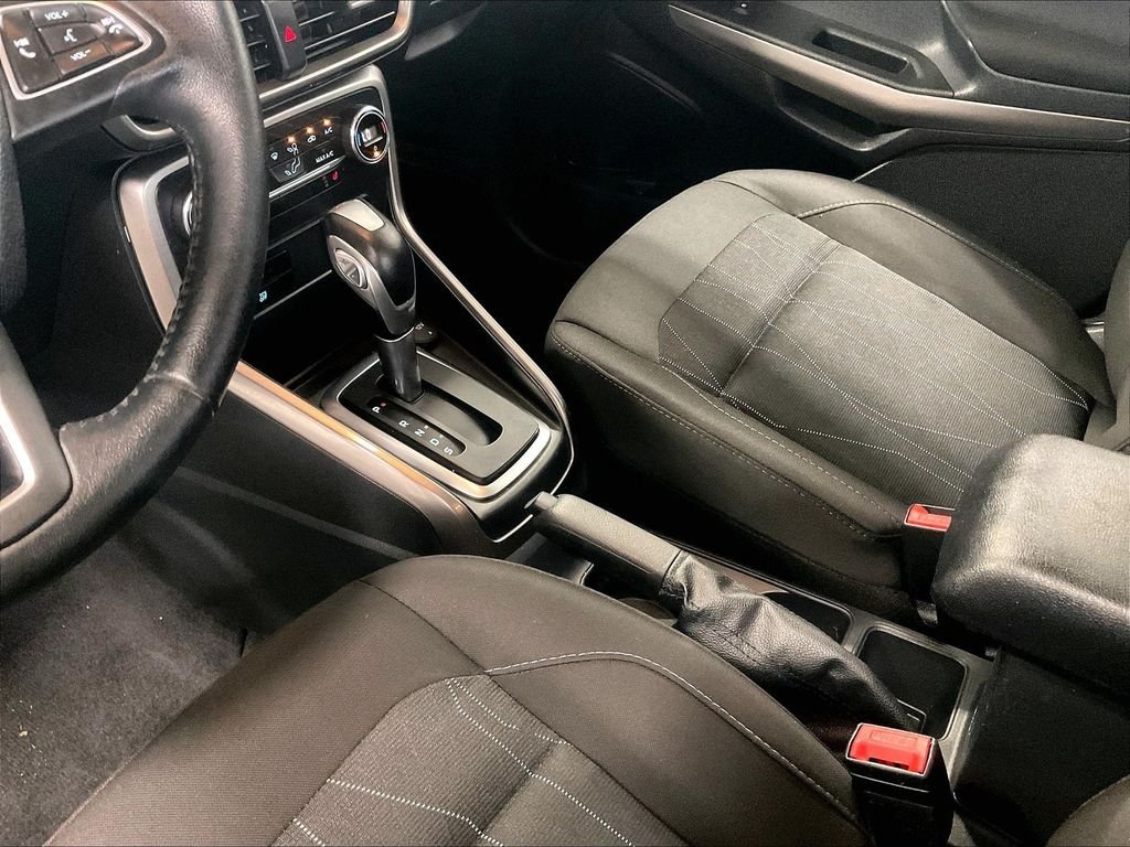 Used 2019 Red Ford SE image 21