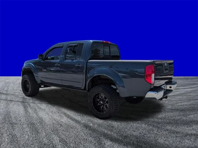 Used 2015 Arctic Blue Metallic Nissan SV image 6