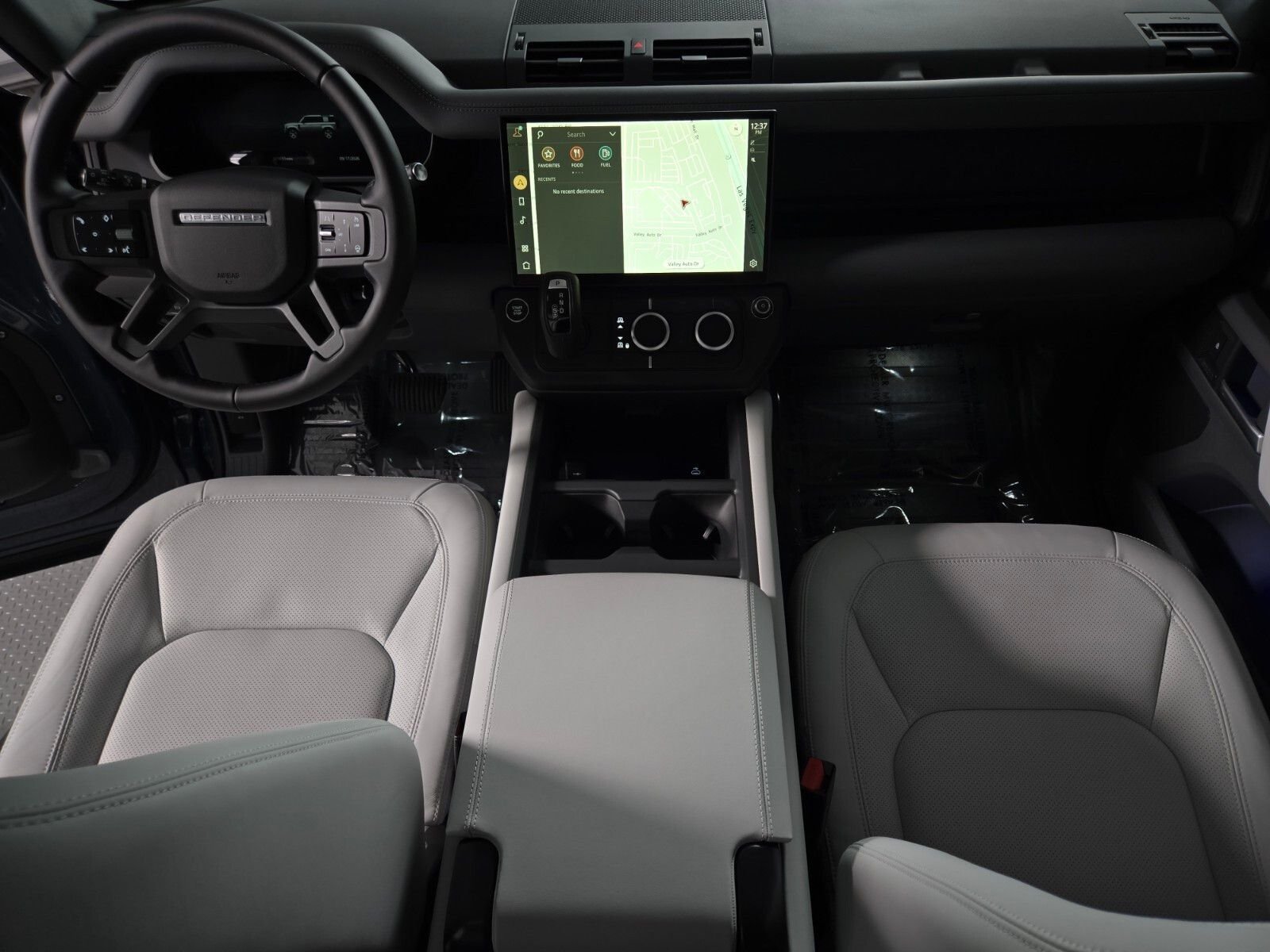 New 2026 Tasman Blue Land Rover X-Dynamic SE image 14