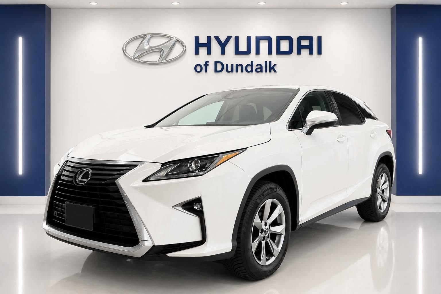 Used 2019 White Lexus 350 image 1