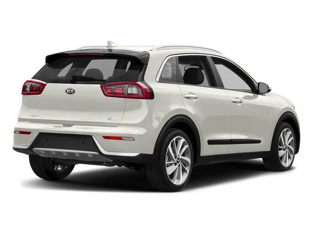 Used 2017 Snow White Pearl Kia FE image 2
