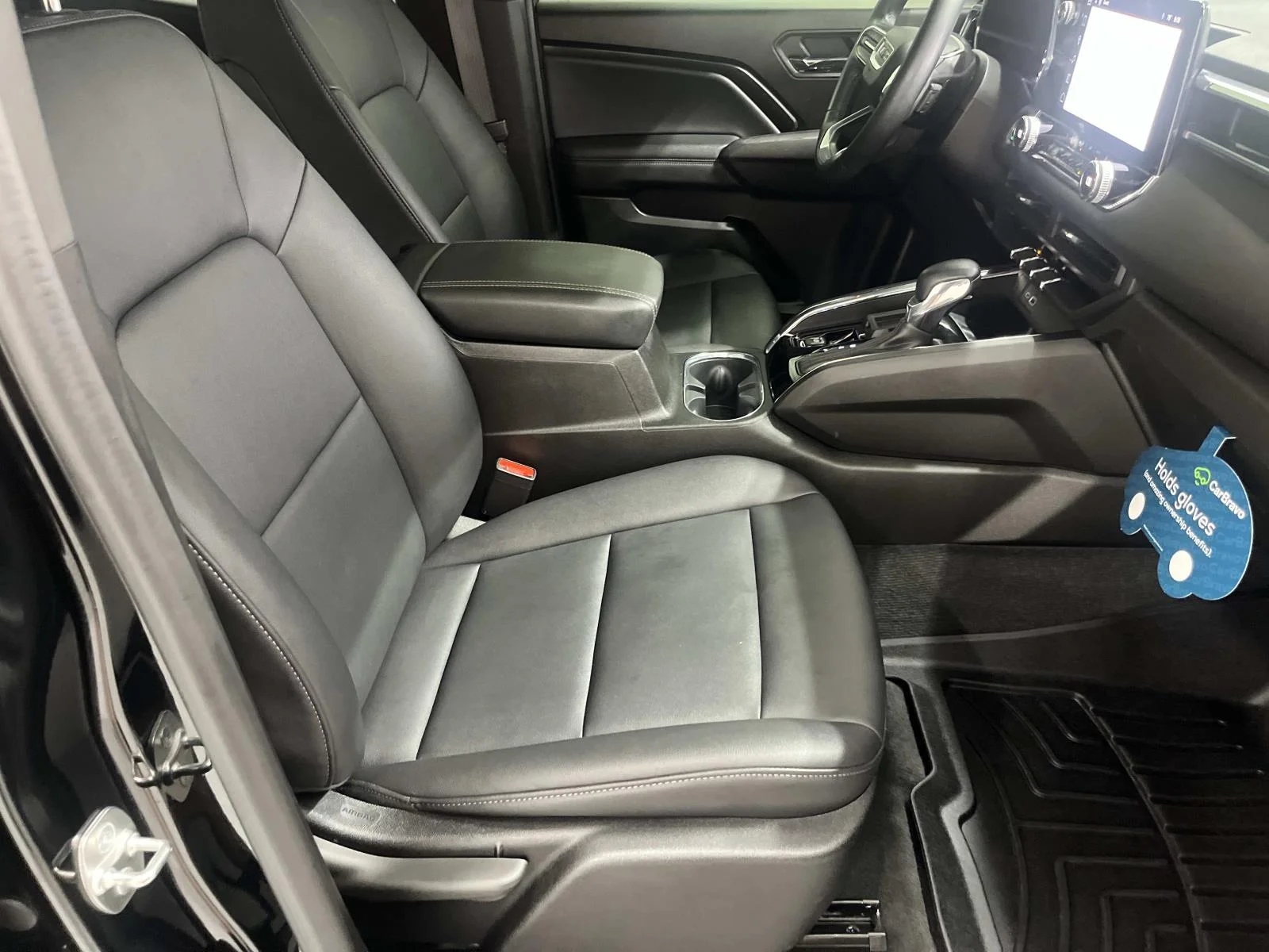 Certified Used 2024 Onyx Black GMC Elevation image 29