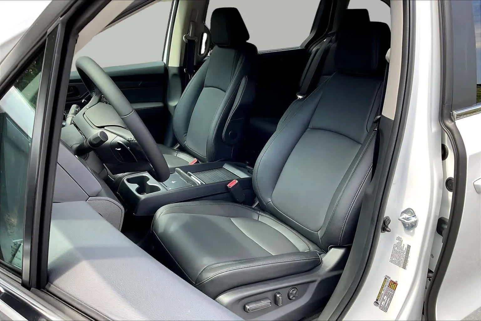 New 2026 Platinum White Pearl Honda EX-L image 9