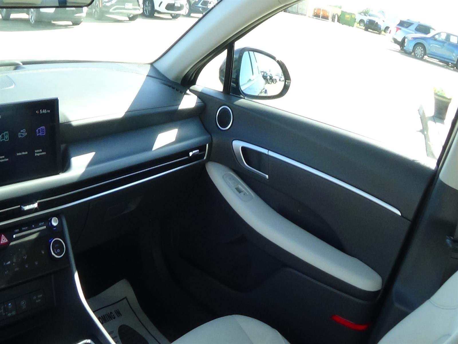 Certified Used 2025 Abyss Black Pearl (a2b) Hyundai SEL image 13