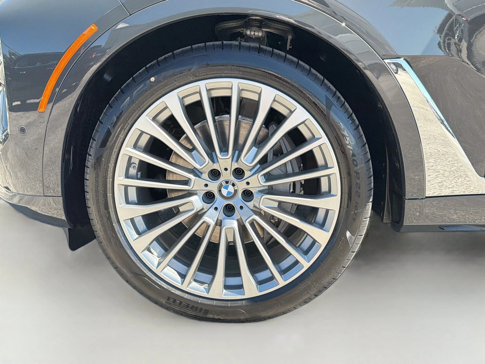 New 2027 Dravit Grey Metallic BMW xDrive40i image 43