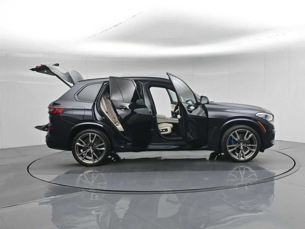 Used 2022 Black BMW M50i image 5