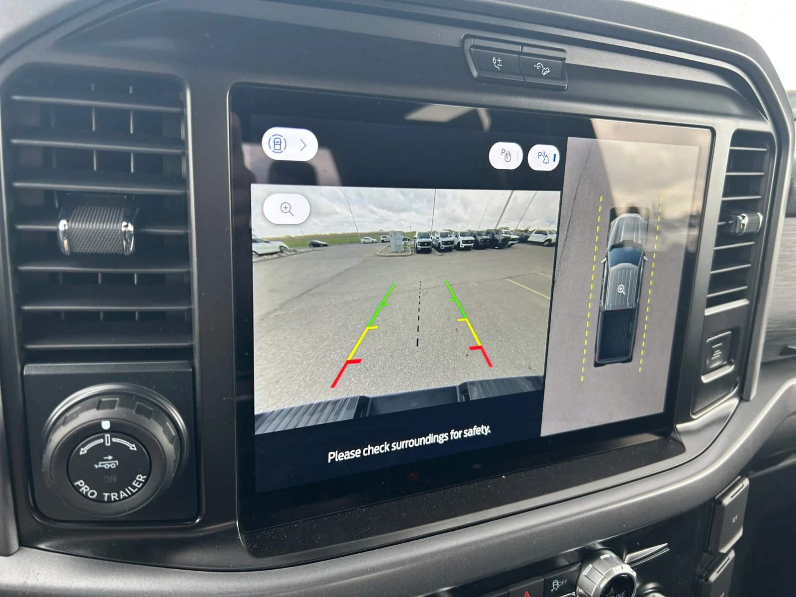 New 2026 Carbonized Grey Metallic Ford XLT image 26