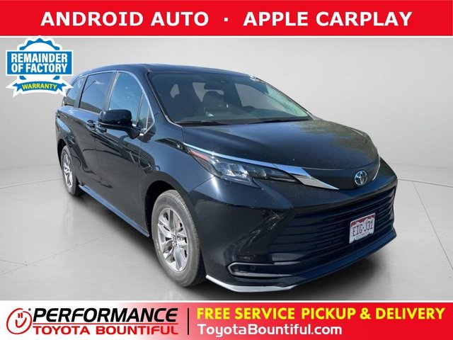 2025 Toyota Sienna LE