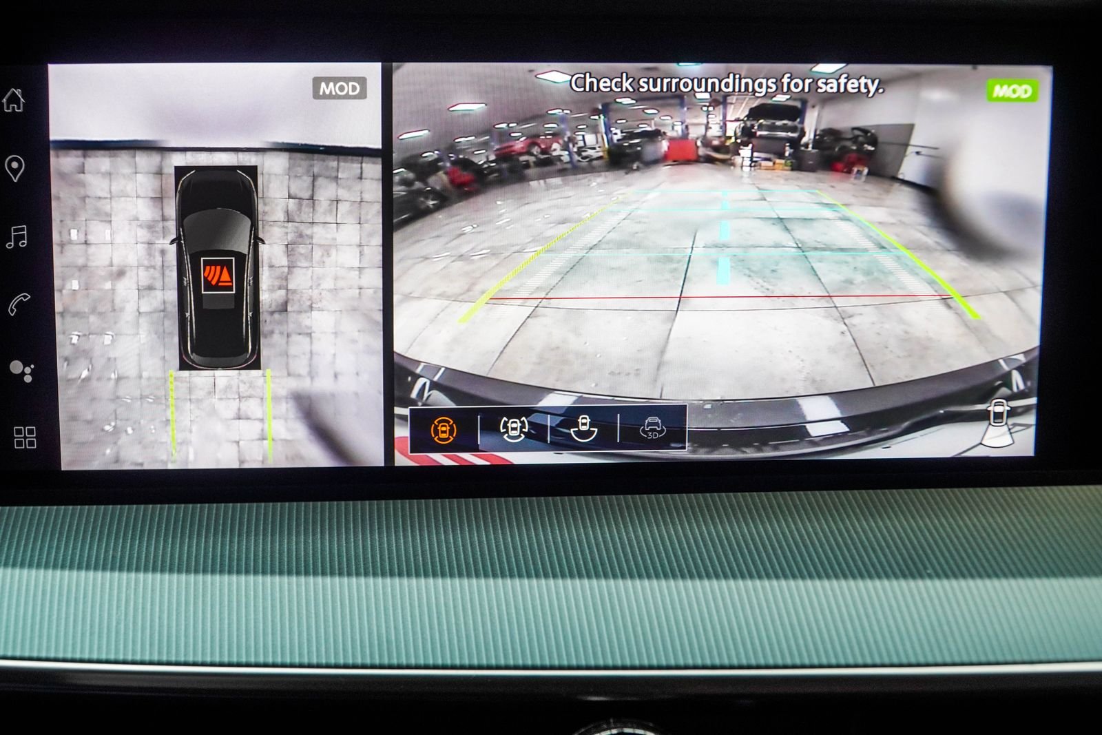 Used 2025 Black Nissan Platinum image 32