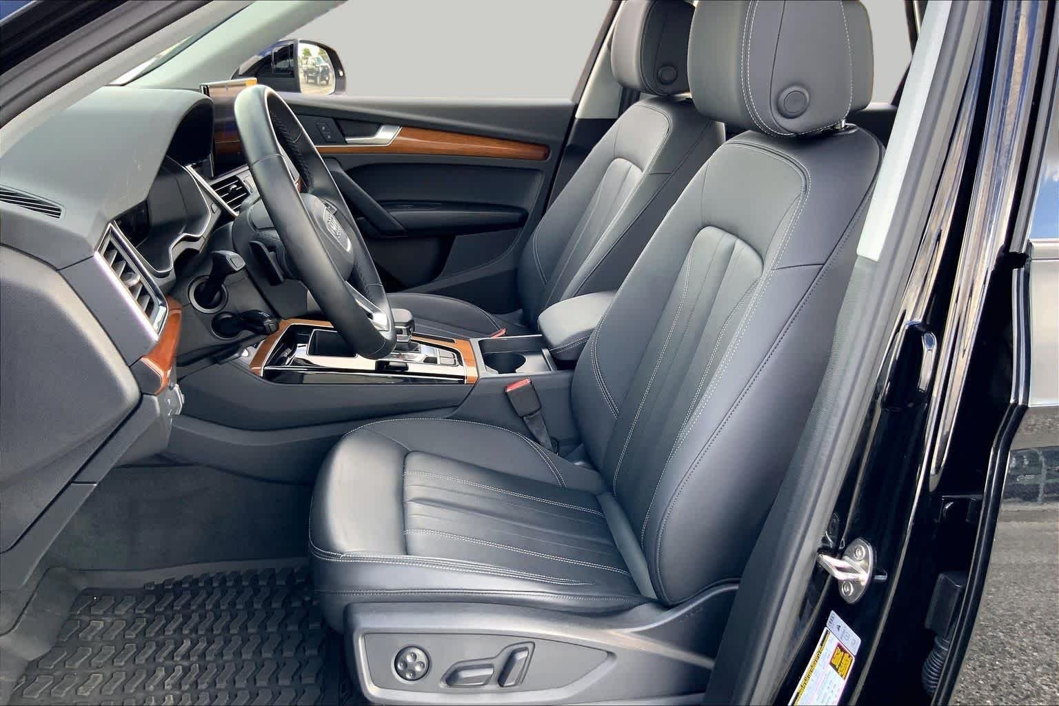 Used 2025 Brilliant Black Audi Premium image 8
