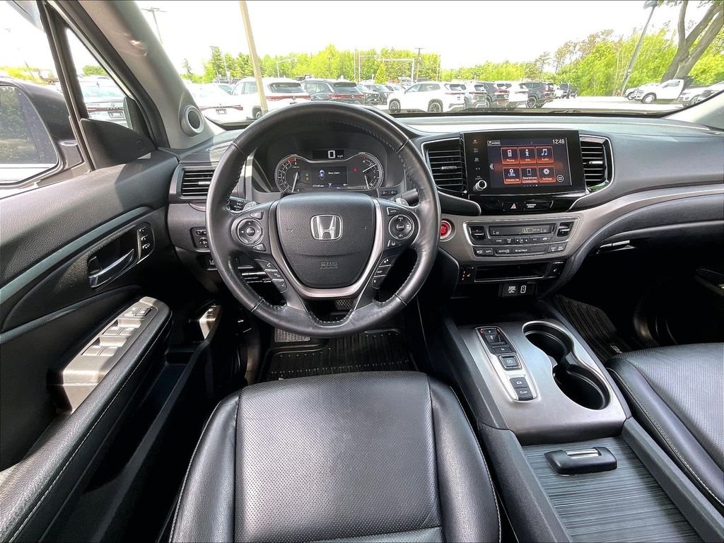 Used 2022 Platinum White Pearl Honda RTL image 16