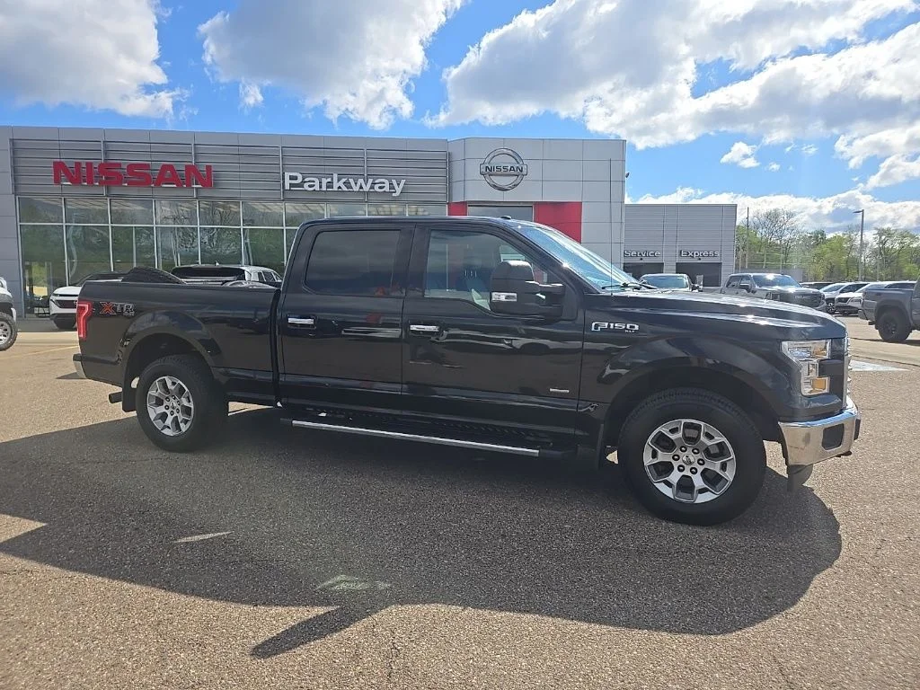 Used 2017 Black Ford XLT image 7