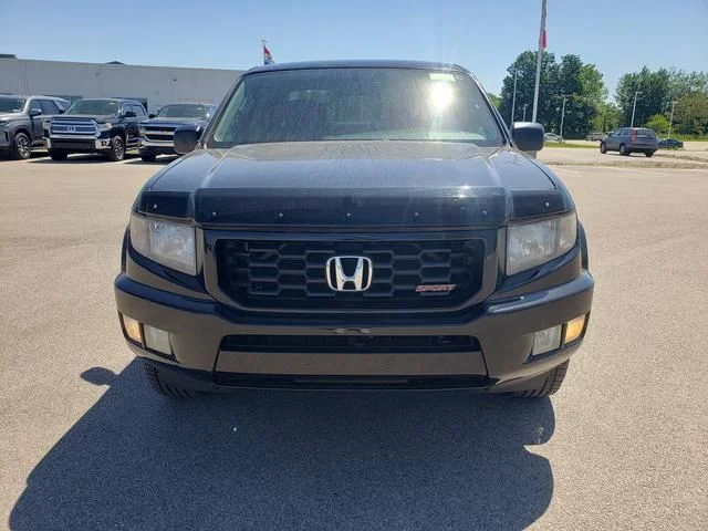 Used 2013  Honda Sport image 2