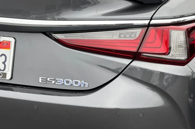 Used 2022 Gray Lexus 300h image 8