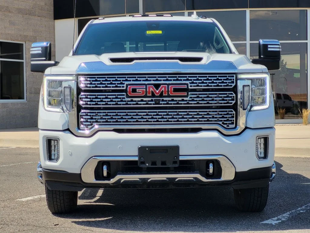 Used 2022 Summit White GMC Denali DRW image 3