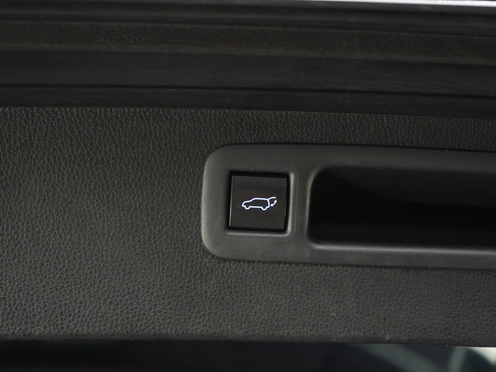 Used 2021 Blue Toyota Hybrid Platinum image 17