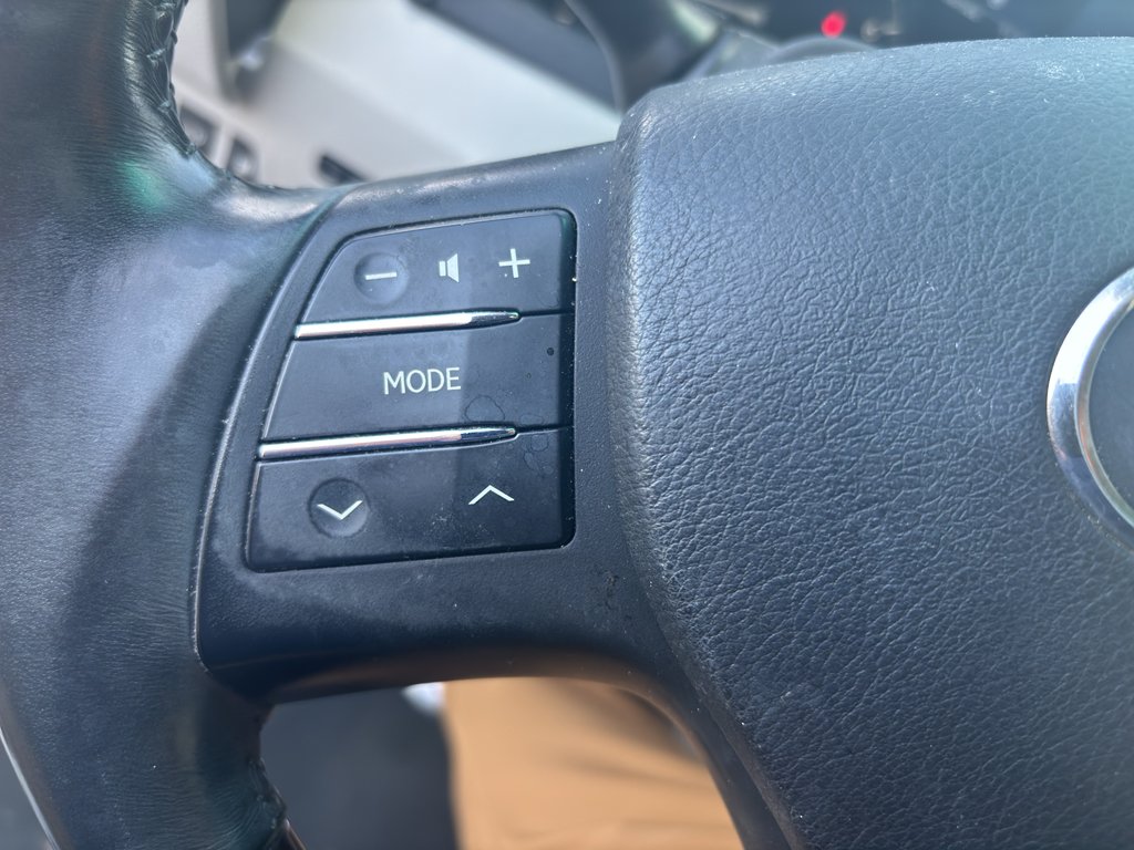 Used 2012 Tungsten Pearl Lexus Base image 9