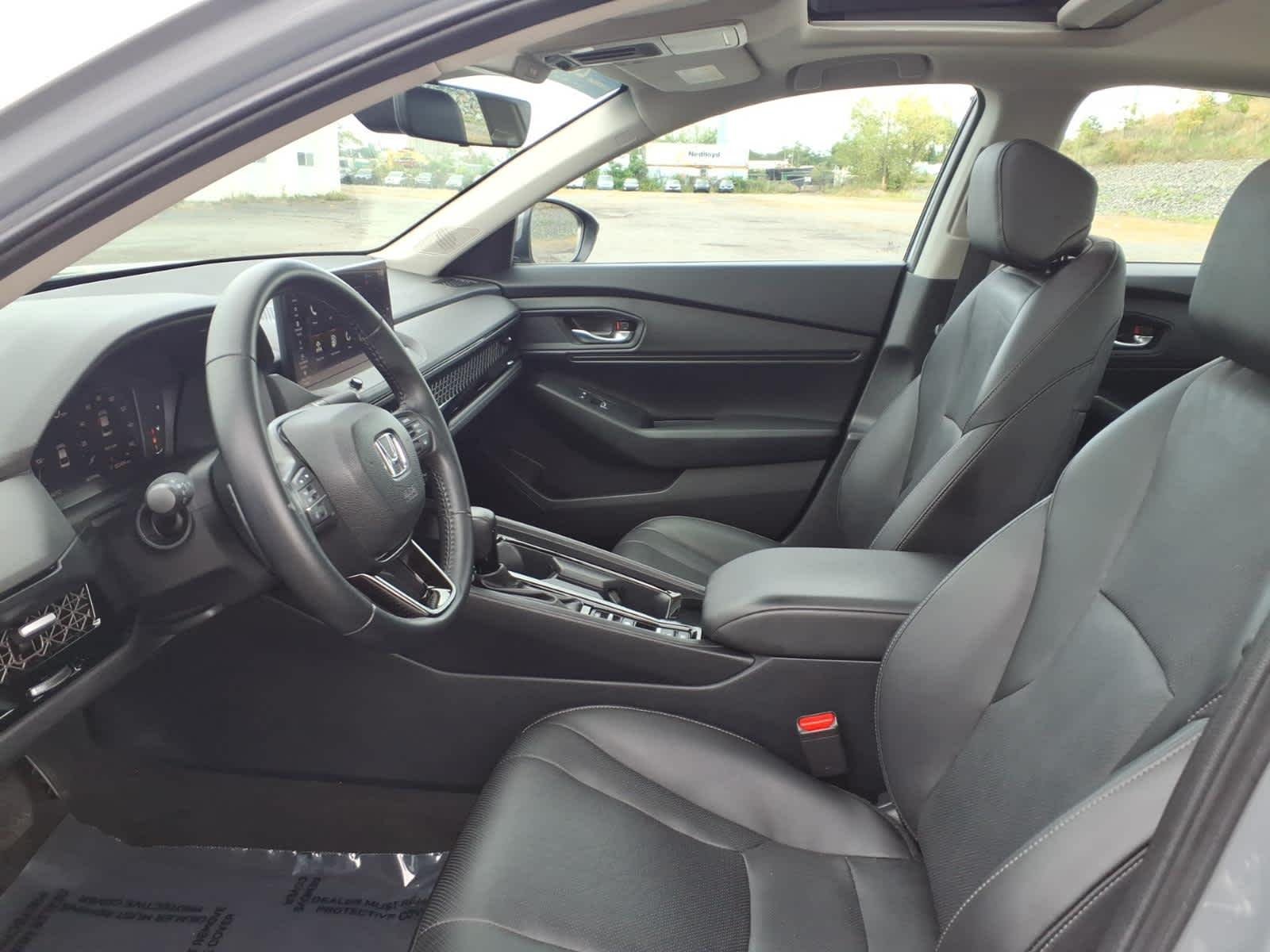 2024 Honda Accord Hybrid EX-L - Photo 18