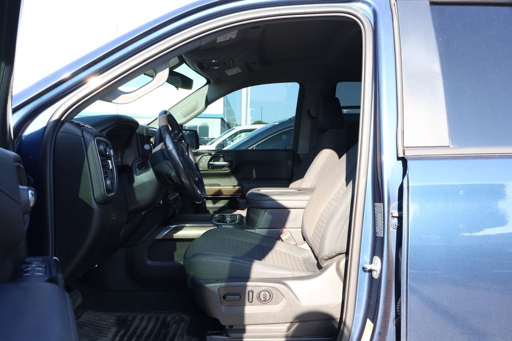 Used 2019 NORTHSKY BLUE METALLIC Chevrolet RST image 12