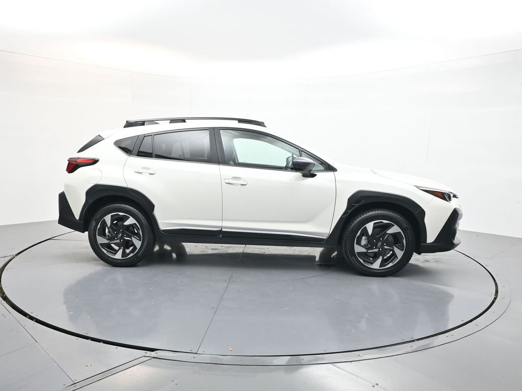 Used 2025 Crystal White Pearl Subaru Limited image 8