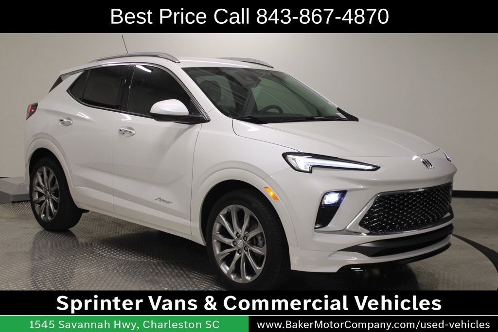 Used 2025 White Frost Buick Avenir image 9