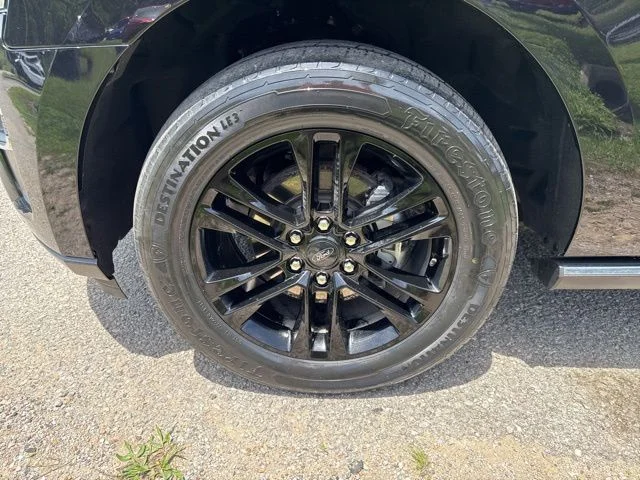 Used 2023 Black Ford Limited image 9
