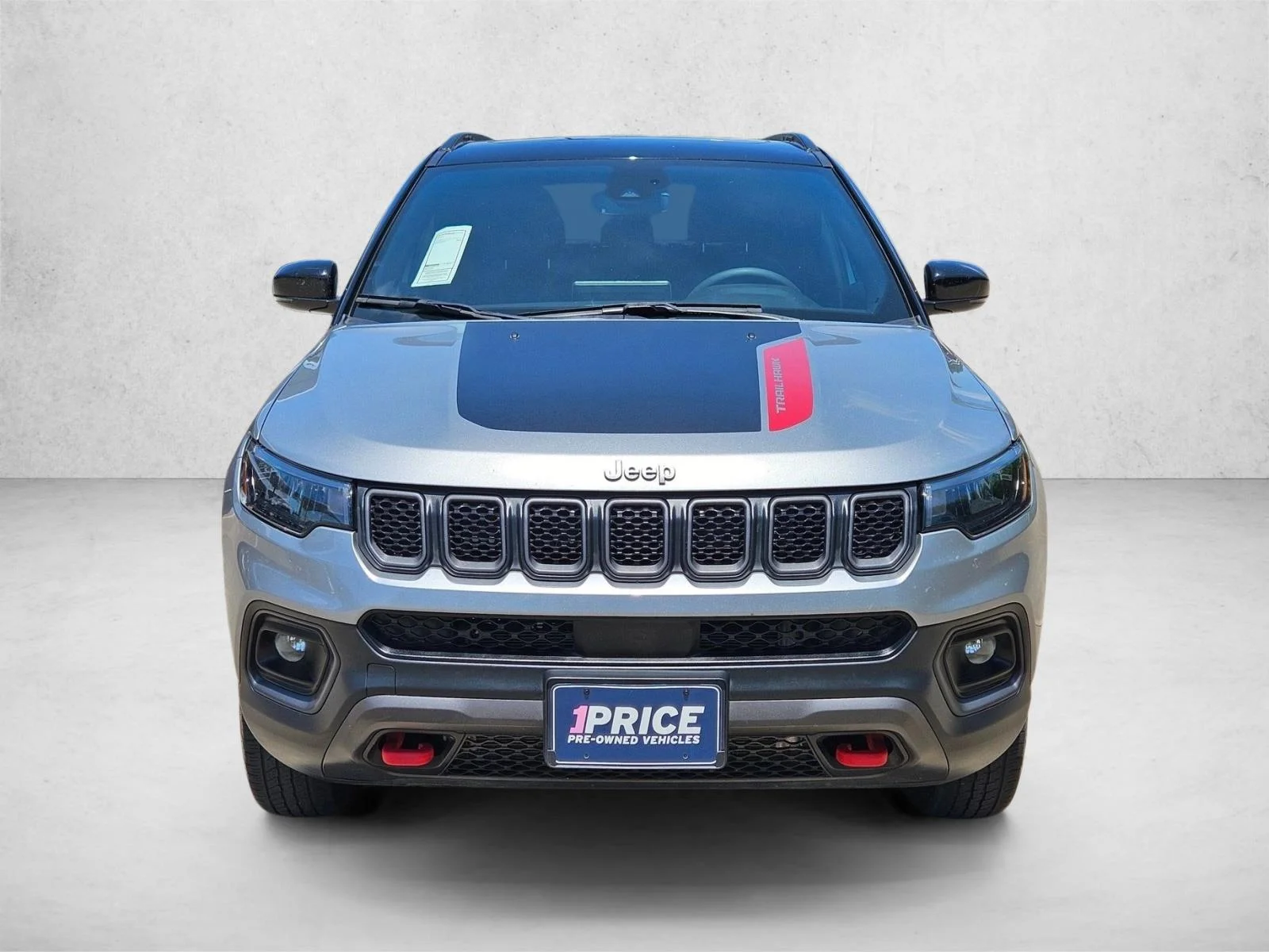 Used 2023 Billet Silver Metallic Clearcoat Jeep Trailhawk image 2