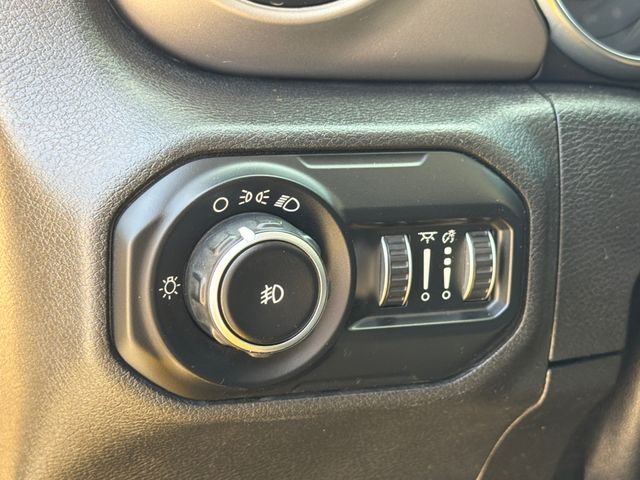 Used 2018 Yellow Jeep Unlimited Sport image 23