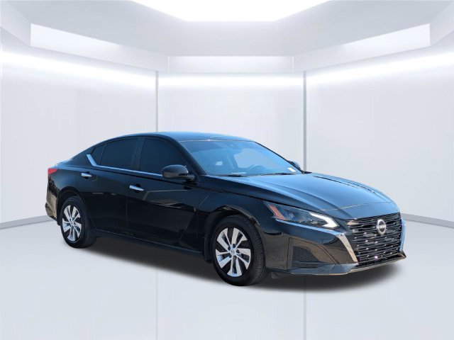 Used 2023 Black Nissan 2.5 S image 8