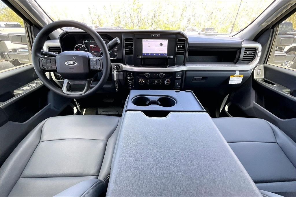 New 2026 Ford Super Duty F-350 XL 4D Crew Cab