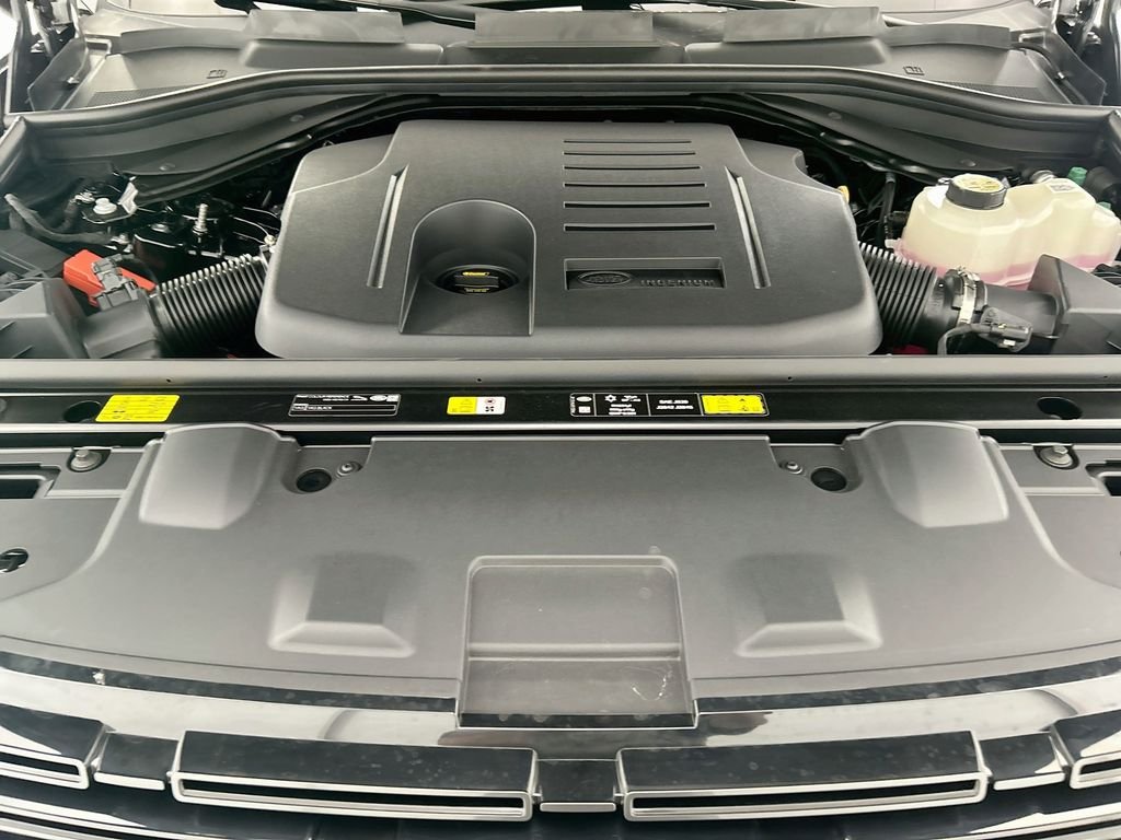 New 2026 Santorini Black Land Rover SE image 28