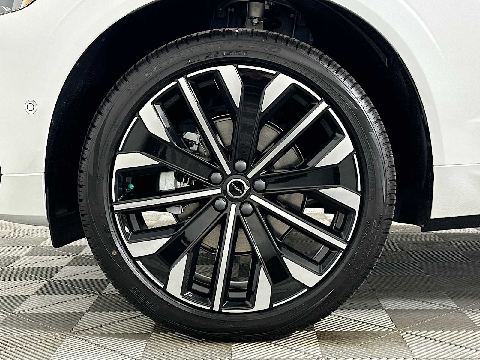 New 2026 Crystal White Volvo Ultra image 29