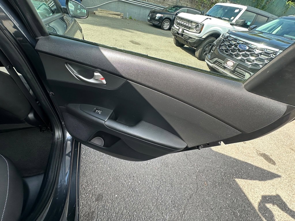 Used 2020 Gray Kia LXS image 25