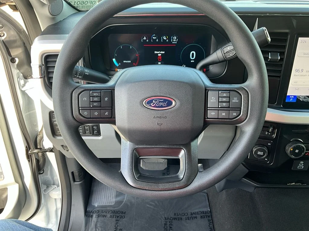 2026 Ford F-350 Super Duty XLT - Photo 16