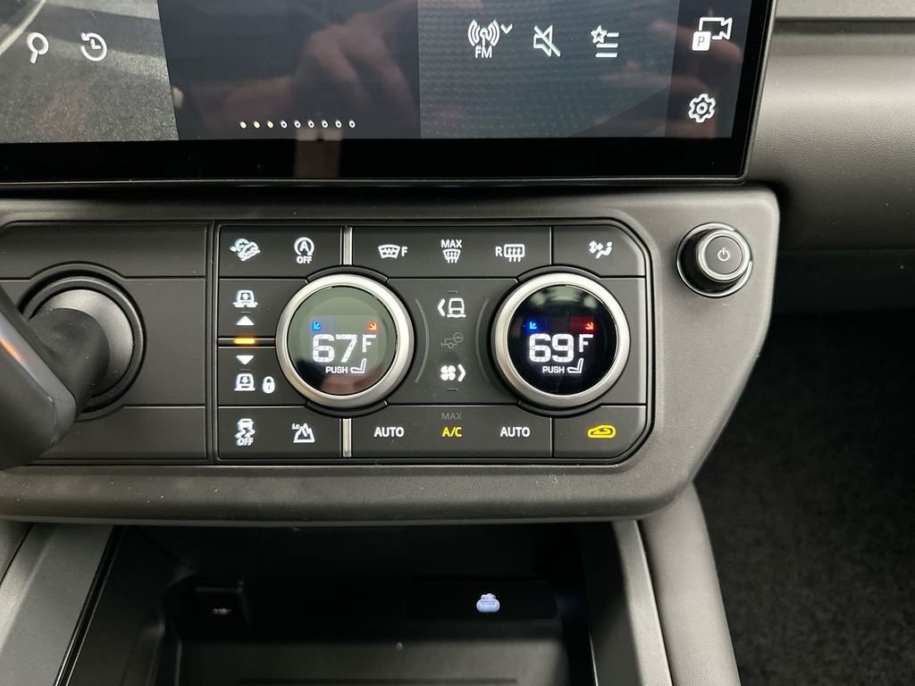 New 2026 Gondwana Stone Land Rover X-Dynamic SE image 21