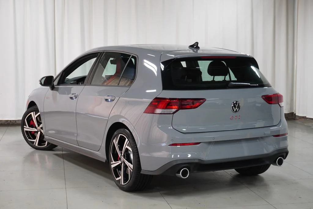 New 2026 Moonstone Gray Volkswagen SE image 7