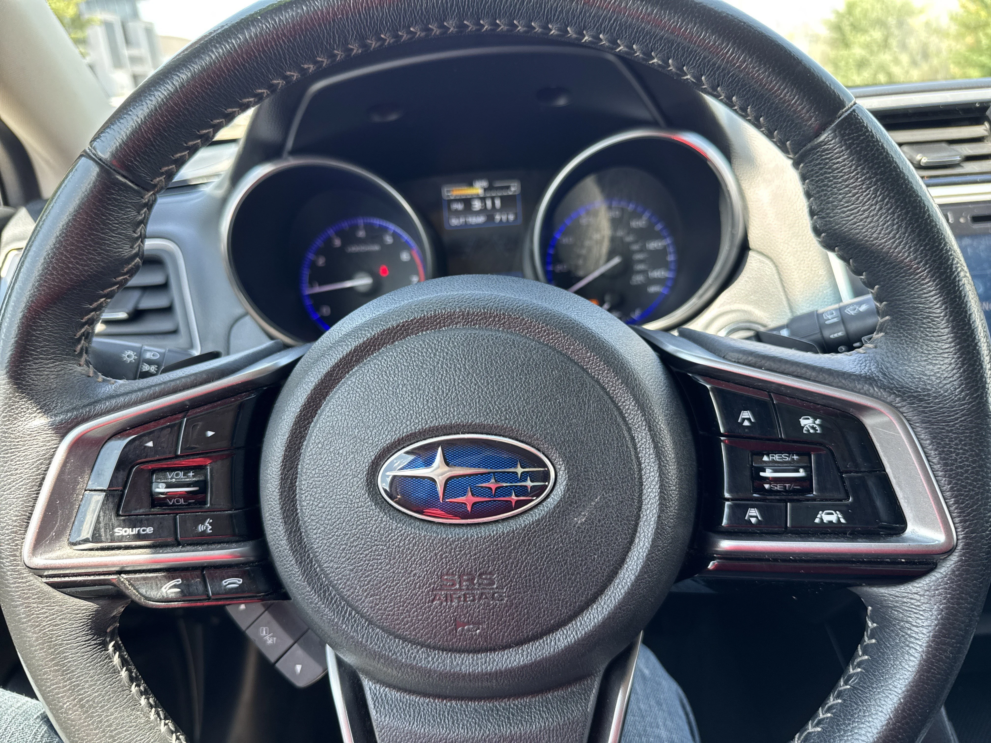 Used 2019 Crystal White Pearl Subaru Limited image 15