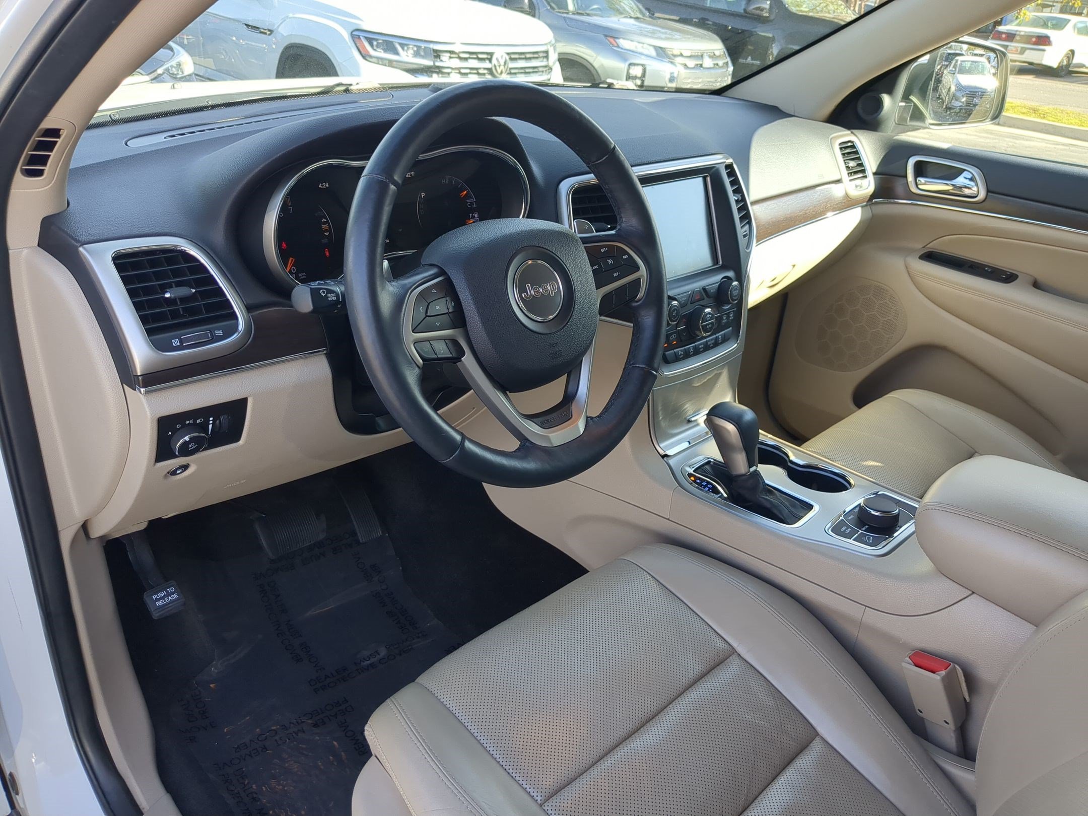 Used 2017 Bright White Clearcoat Jeep Limited image 14