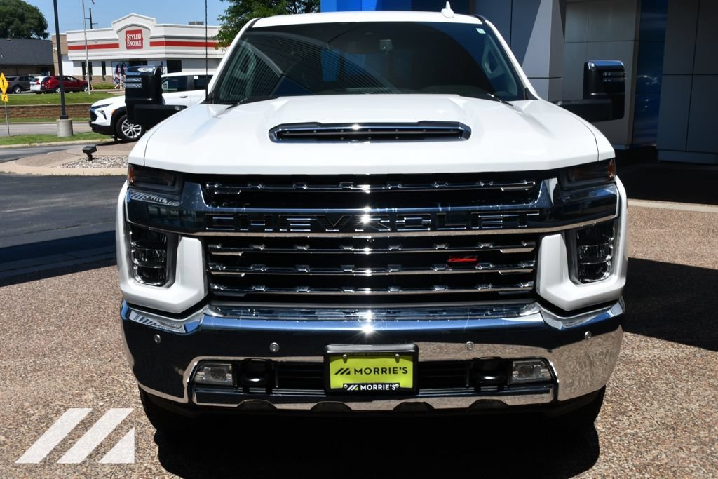 Used 2022 Summit White Chevrolet LTZ image 12