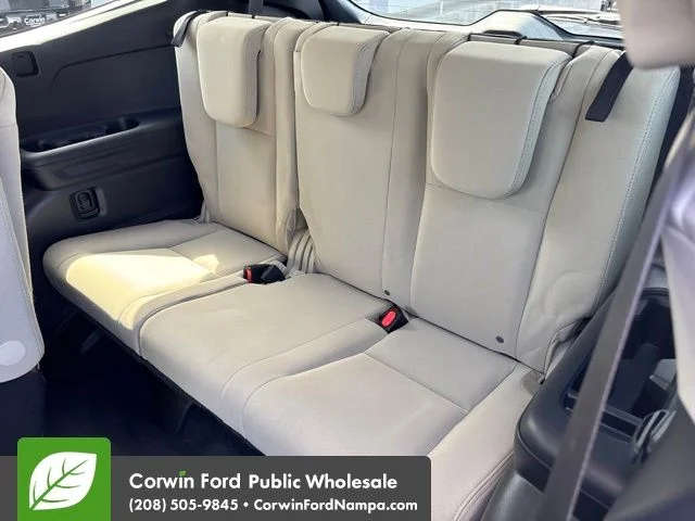 Used 2019 Gray Subaru Premium image 28