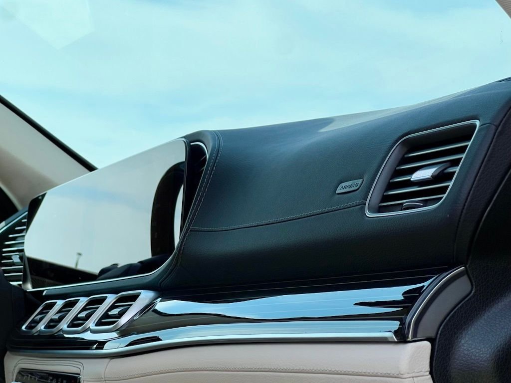 Certified Used 2024 Black Mercedes-Benz GLE 450 image 19