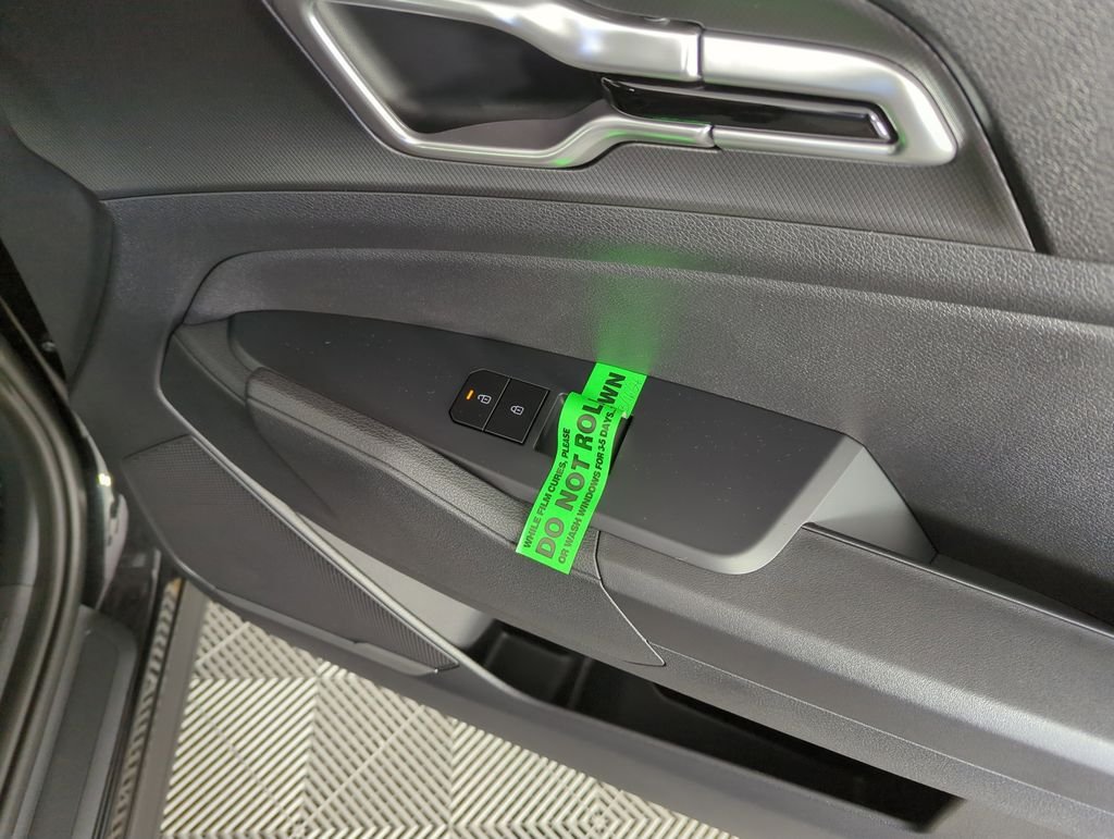 New 2026 Fusion Black Kia LX image 33