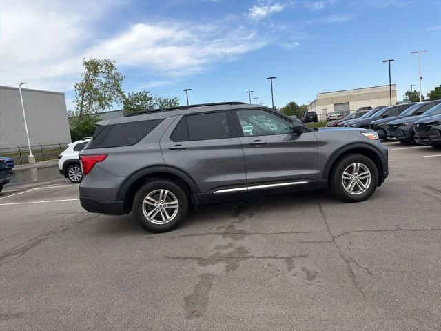 2021 Ford Explorer XLT - Photo 6