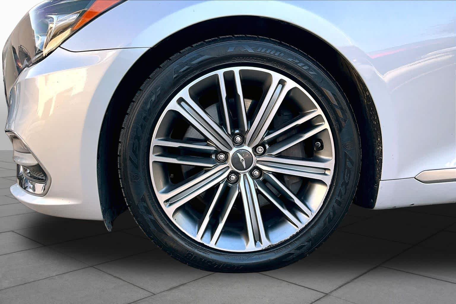 Used 2018 Santiago Silver Genesis 3.8L image 11