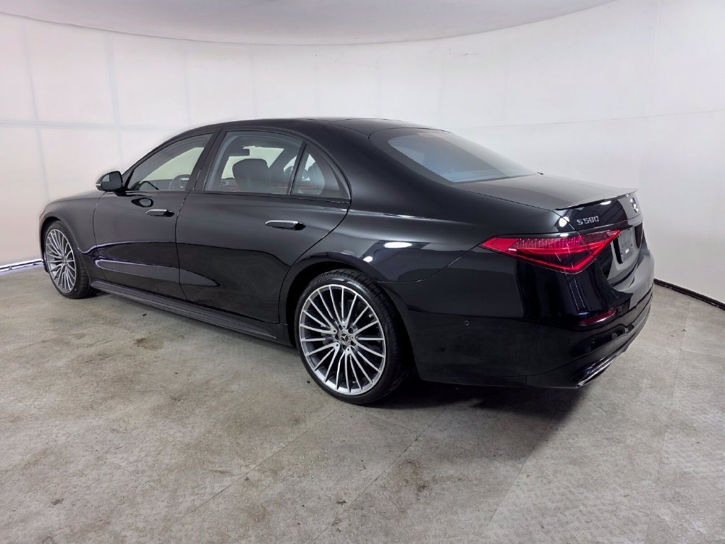 Certified Used 2022 Black Mercedes-Benz S 580 image 6