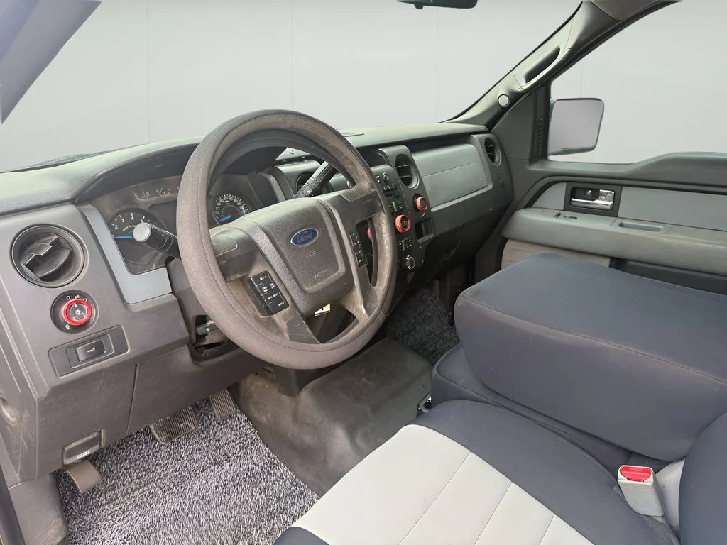 Used 2014 Ingot Silver Metallic Ford STX image 8